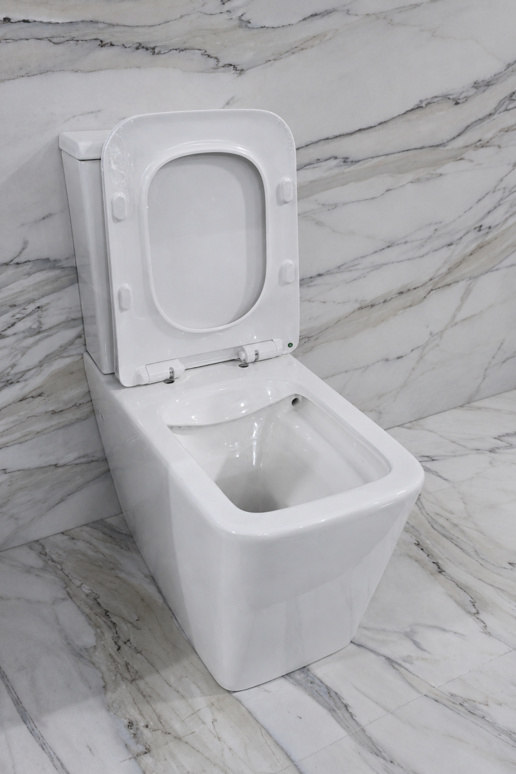 Tualet Banyetti Imperia me depozitë dhe kapak soft-close