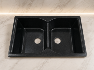 Lavapjatë kuzhine Sanitec Classic 334 Granite Black 86x50 cm me 2 gropa